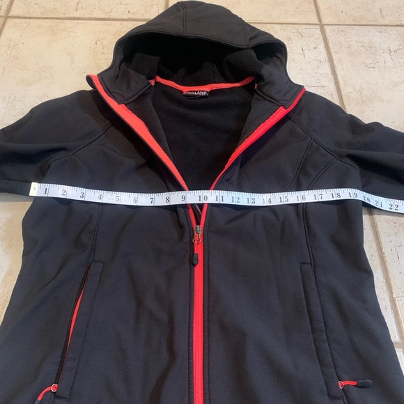 Kirkland Signature Softshell Jacket - Size Large - Picture 3 of 6